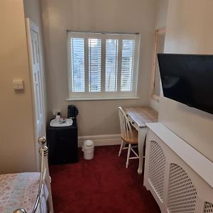 Single Room Bathroom